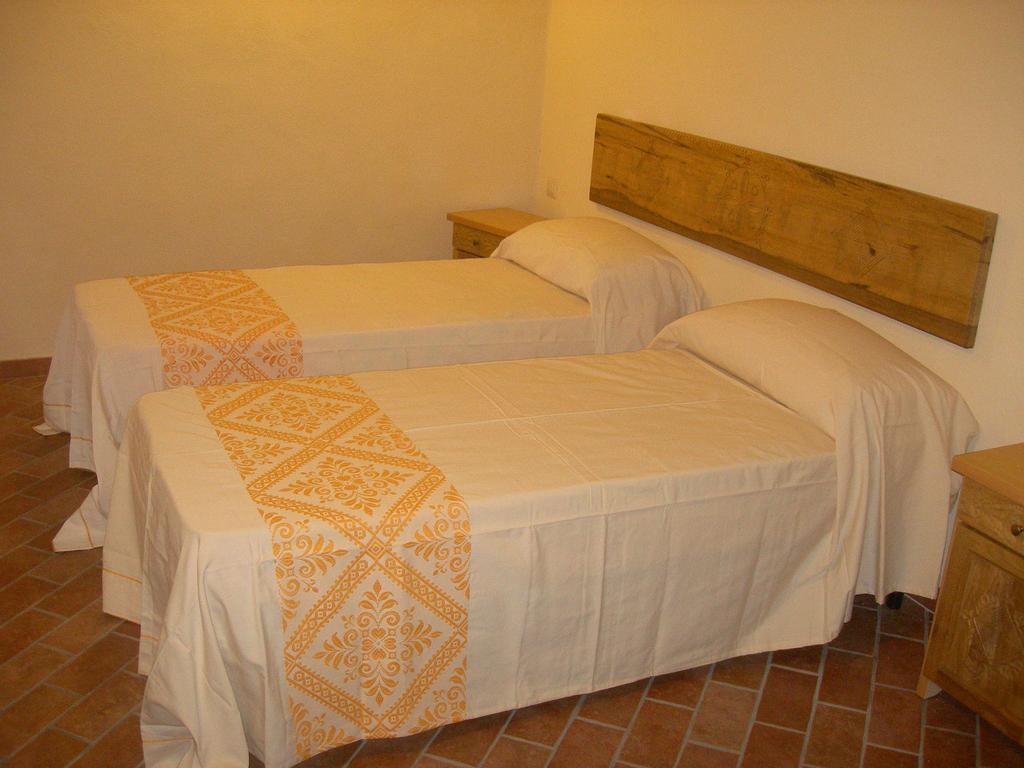 Agriturismo Battaglia Villamassargia Buitenkant foto