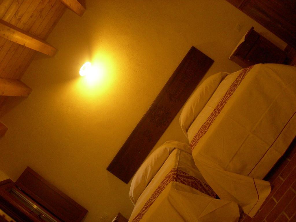 Agriturismo Battaglia Villamassargia Kamer foto